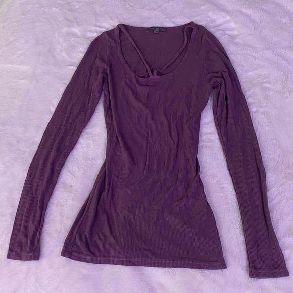 Made in Italy, nice long sleeve, comfortable and complements ur form - Picture 2 of 5